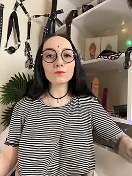 Jinhee Tiny online show from October 1, 2025, 9:37 am