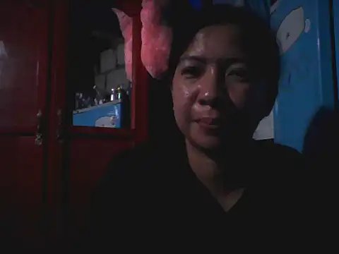 Prettymauixx online show from June 7, 2026, 1:59 pm