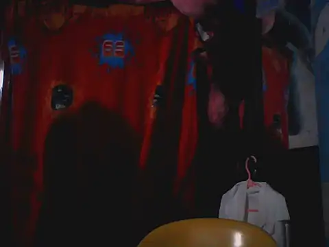 Snapshot of Prettymauixx chatting on August 2, 2026, 12:53 am Prettymauixx online show from August 2, 2026, 12:53 am