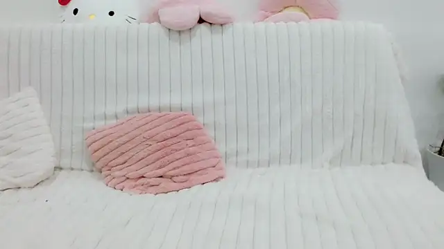 Snapshot of Emmahahaha17 chatting on October 2, 2025, 4:36 pm Emmahahaha17 online show from October 2, 2025, 4:36 pm