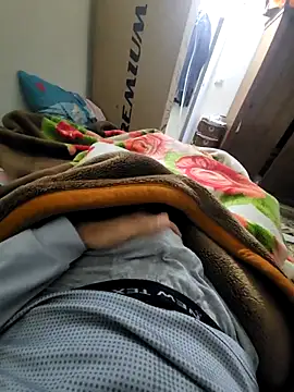 Snapshot of WelloffUpthrow chatting on December 3, 2025, 11:58 pm WelloffUpthrow online show from December 3, 2025, 11:58 pm