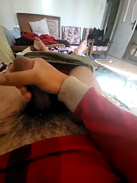 Snapshot of WelloffUpthrow chatting on December 16, 2025, 7:24 am WelloffUpthrow online show from December 16, 2025, 7:24 am