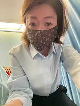 300-AMAM online show from April 22, 2026, 3:42 am