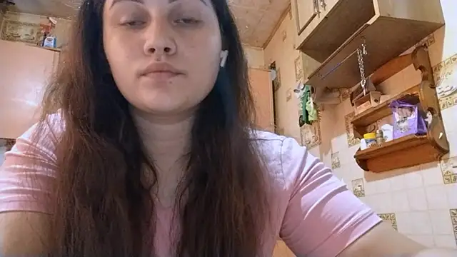 DierdreCousineau online show from September 17, 2025, 10:17 am