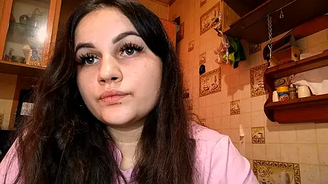 DierdreCousineau online show from November 7, 2025, 10:04 am