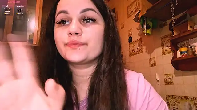 DierdreCousineau online show from November 28, 2025, 10:07 am