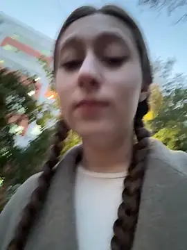 Snapshot of FroggyAnna chatting on October 13, 2025, 3:12 pm FroggyAnna online show from October 13, 2025, 3:12 pm