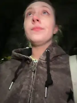 Snapshot of FroggyAnna chatting on October 29, 2025, 3:58 pm FroggyAnna online show from October 29, 2025, 3:58 pm