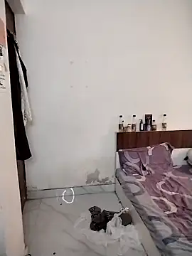 Sexy vernilla online show from April 19, 2026, 8:44 pm