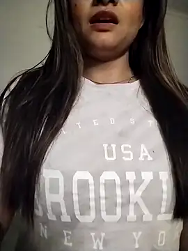 Sexy vernilla online show from April 22, 2026, 10:55 pm