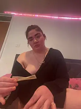 Imogenbabyyy online show from April 11, 2026, 1:59 pm