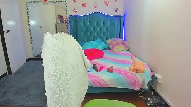 Luna Analya online show from September 12, 2025, 12:05 pm