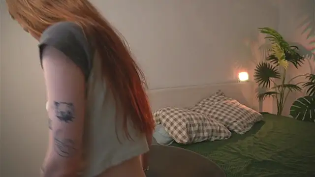 Lillie Woods online show from October 3, 2025, 11:46 pm