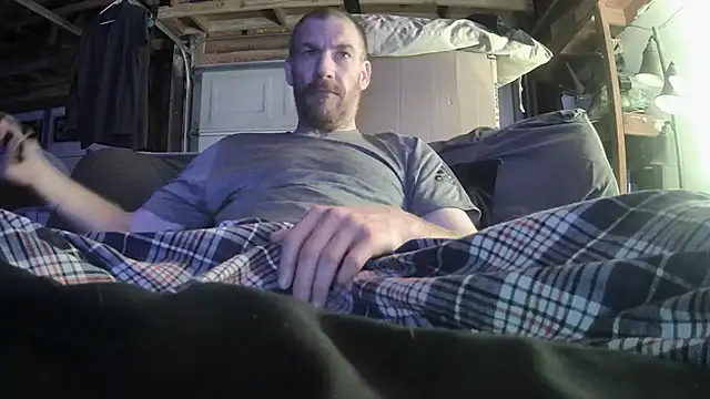 Snapshot of Tiggitytomociti chatting on February 25, 2026, 5:50 am Tiggitytomociti online show from February 25, 2026, 5:50 am