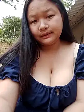 girl-babi online show from April 11, 2026, 3:33 am