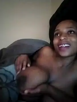 Snapshot of Mandy3ndlovu4 chatting on May 10, 2026, 6:29 am Mandy3ndlovu4 online show from May 10, 2026, 6:29 am