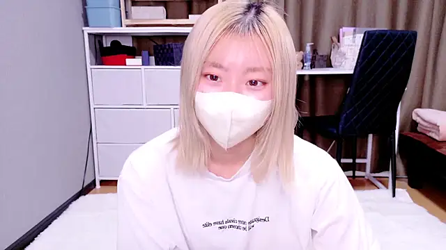 Snapshot of Nana__ch chatting on December 3, 2025, 5:48 am Nana ch online show from December 3, 2025, 5:48 am