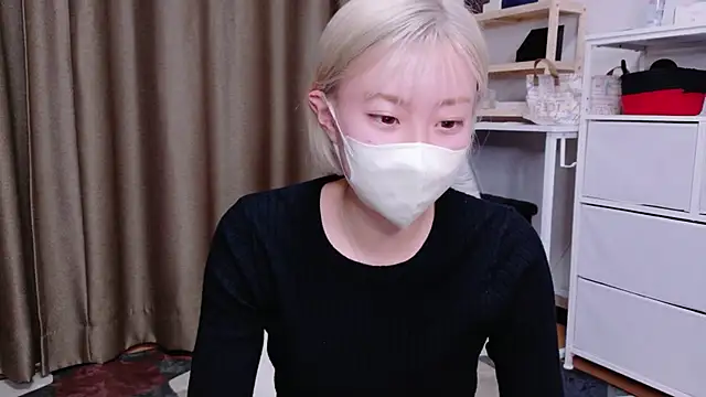 Snapshot of Nana__ch chatting on February 14, 2026, 3:42 pm Nana ch online show from February 14, 2026, 3:42 pm