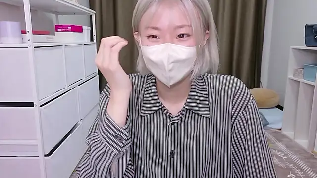 Snapshot of Nana__ch chatting on May 26, 2026, 11:50 am Nana ch online show from May 26, 2026, 11:50 am