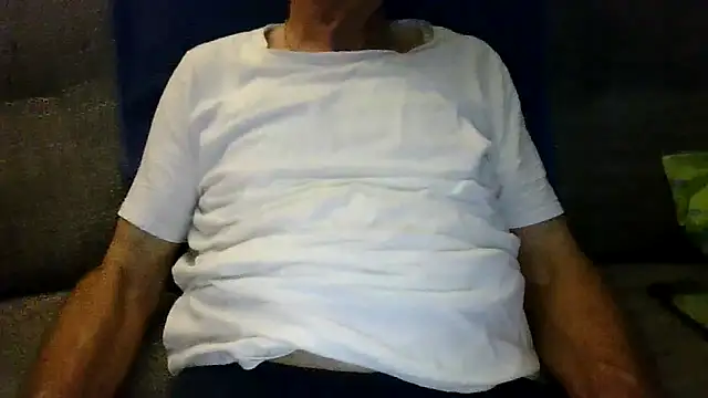 velikifant7 online show from November 30, 2025, 7:40 pm