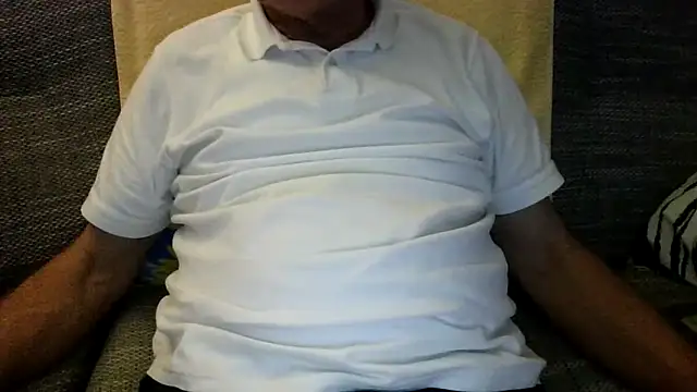 velikifant7 online show from March 9, 2026, 5:06 pm