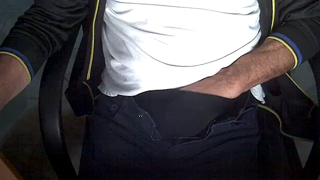 velikifant7 online show from April 19, 2026, 4:12 am