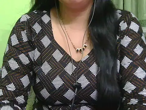 Snapshot of fairy_queen07 chatting on May 15, 2026, 7:54 pm fairy queen07 online show from May 15, 2026, 7:54 pm