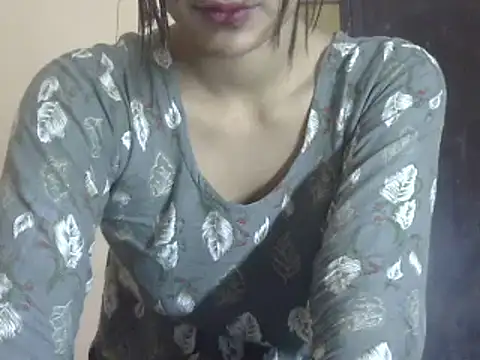 Snapshot of Nura7 chatting on May 5, 2026, 2:14 pm Nura7 online show from May 5, 2026, 2:14 pm