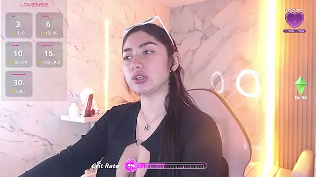 Sophia tf online show from September 13, 2025, 1:33 pm