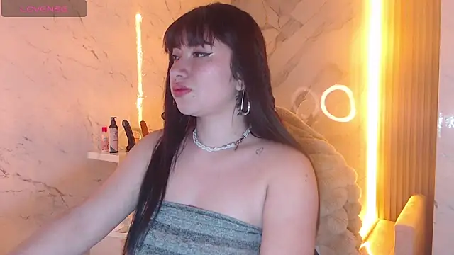 Sophia tf online show from September 26, 2025, 1:15 pm