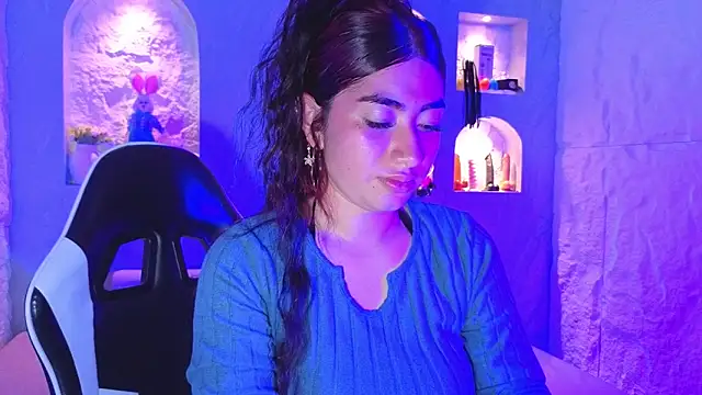 Sophia tf online show from March 30, 2026, 2:56 am