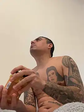 davidxxx099 online show from January 31, 2026, 7:11 pm