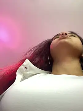 EmilyHarperr online show from November 12, 2025, 11:32 am