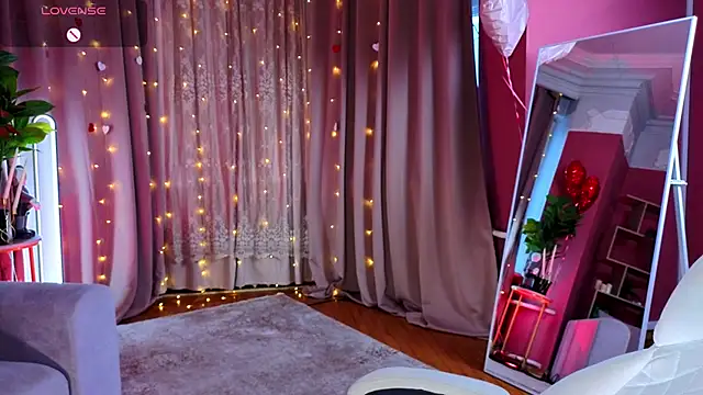 Lucy louras online show from February 24, 2026, 12:58 pm