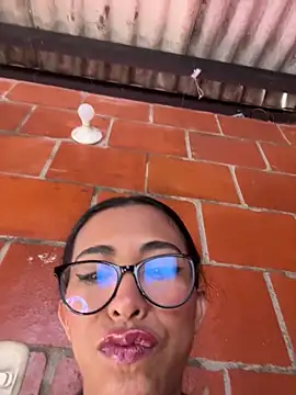 Emma  cumlovee online show from February 14, 2026, 3:53 pm