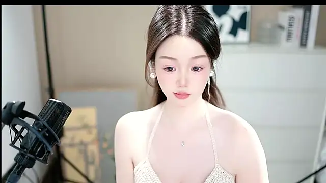 abbyli12 online show from December 17, 2025, 2:56 pm