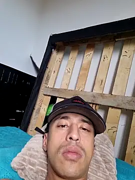 Santi2323xxX online show from March 20, 2026, 6:57 pm