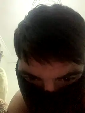 3Omar45 online show from November 21, 2025, 9:57 pm