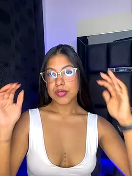 Kendra C online show from October 19, 2025, 10:32 pm