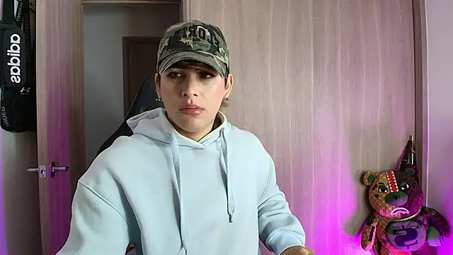 brunothompson3 online show from September 10, 2025, 5:07 am