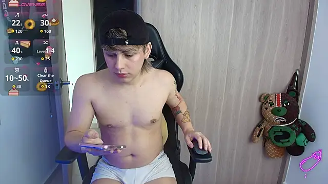 brunothompson3 online show from October 13, 2025, 4:51 pm