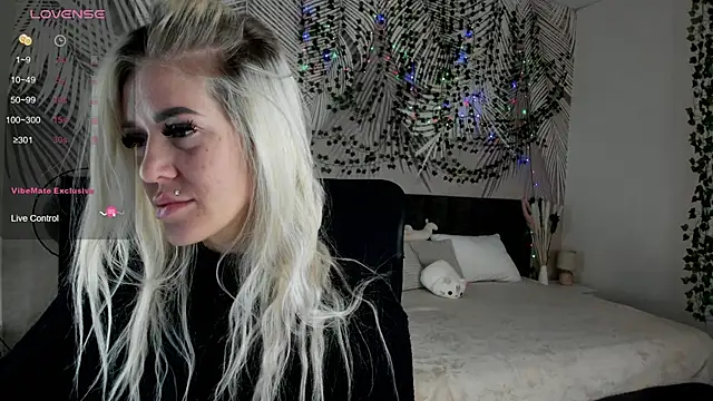 Kira Key online show from February 21, 2026, 1:50 am