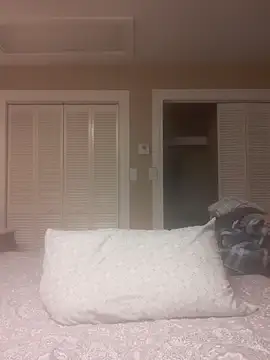 Gearsuit online show from April 18, 2026, 3:21 am