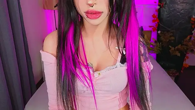 venomeowww   online show from October 27, 2025, 2:04 am