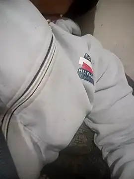 Snapshot of CUTGIRL76 chatting on December 21, 2025, 2:24 pm CUTGIRL76 online show from December 21, 2025, 2:24 pm