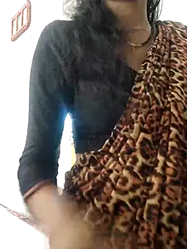 AnanyaKapoor89 online show from October 7, 2025, 7:27 am