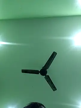 AnanyaKapoor89 online show from November 27, 2025, 2:52 pm