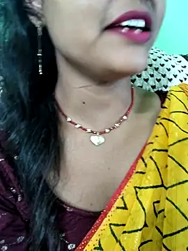 AnanyaKapoor89 online show from November 30, 2025, 7:23 am