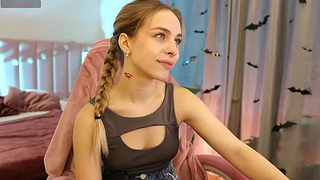 ShinyBarbie online show from October 23, 2025, 6:13 am