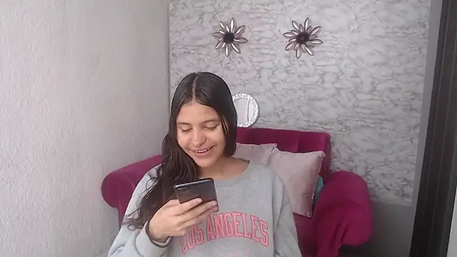 Evagirl69 online show from October 1, 2025, 6:25 pm